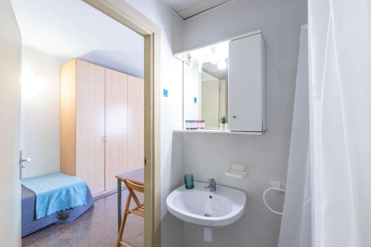 Residencia Universitaria Resa La Ciutadella Apartament *