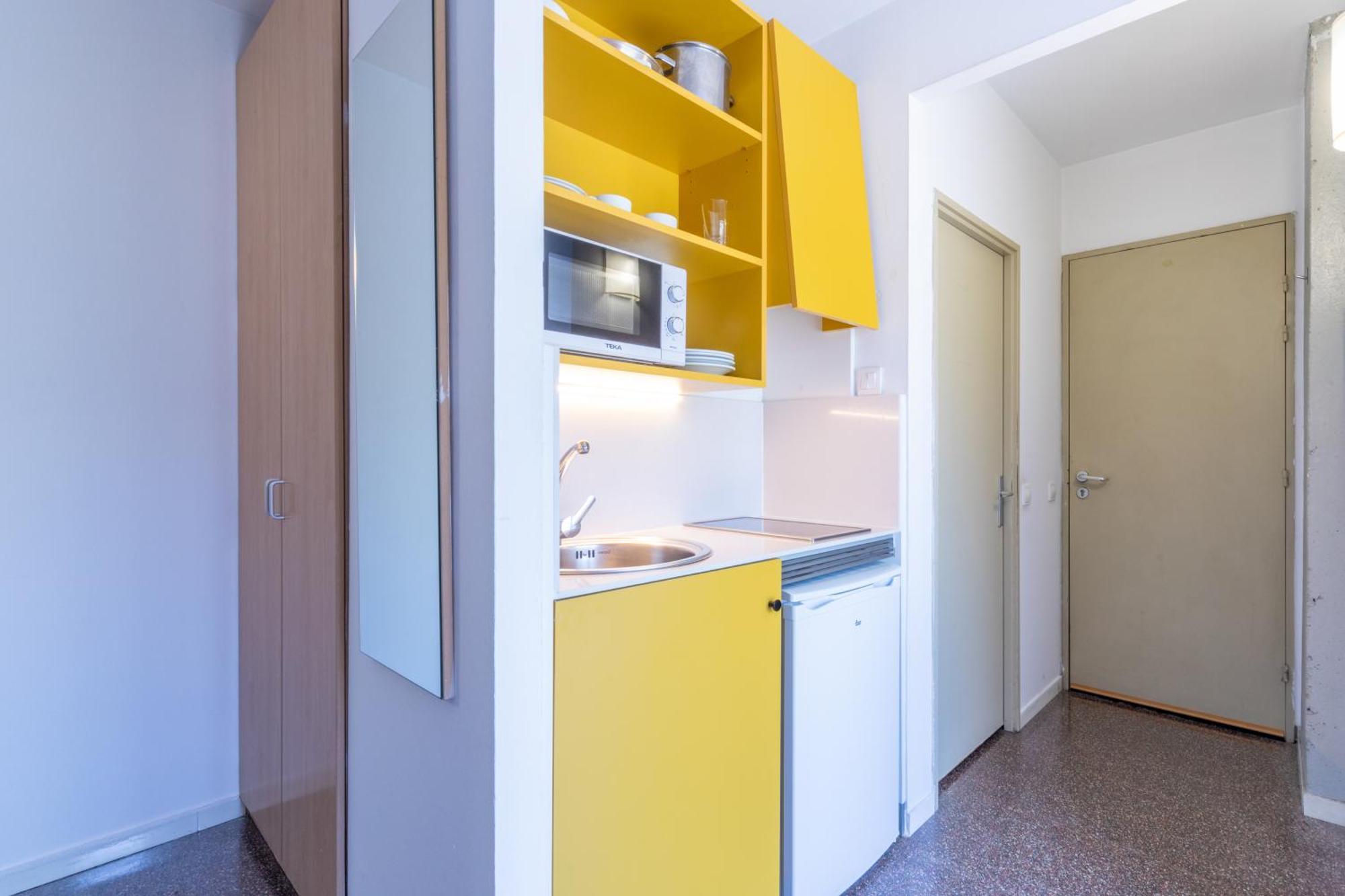 Residencia Universitaria Resa La Ciutadella Apartament *